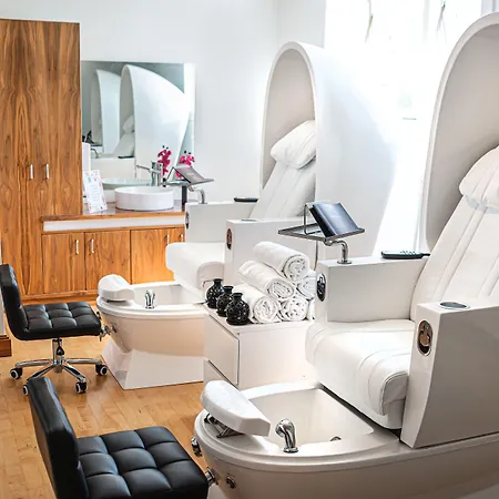 Hotel Knightsbrook & Golf 4*