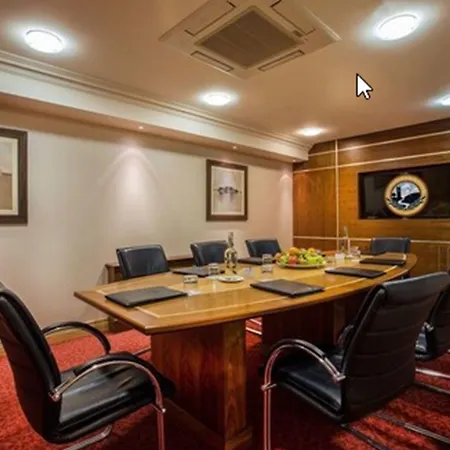 Hotel Knightsbrook & Golf 4*