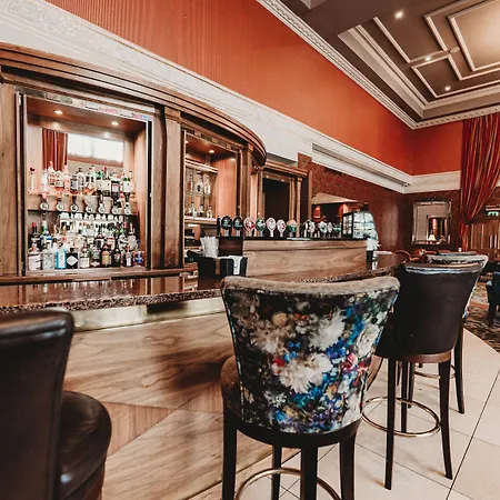 Knightsbrook & Golf Hotel Trim