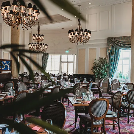 Knightsbrook & Golf Hotel 4*