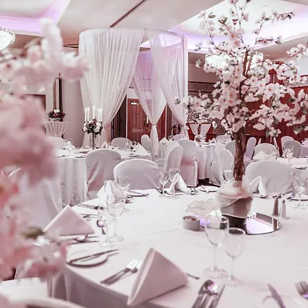 Hotel Knightsbrook & Golf 4*