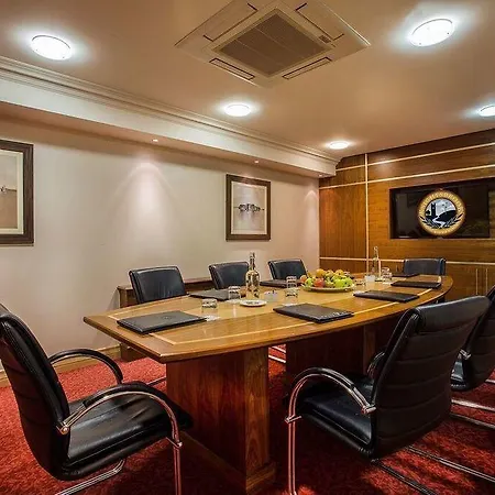 Knightsbrook & Golf Hotel