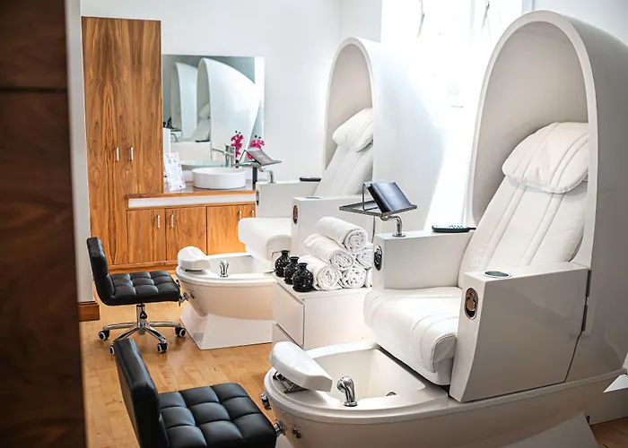 Отель Knightsbrook & Golf 4*