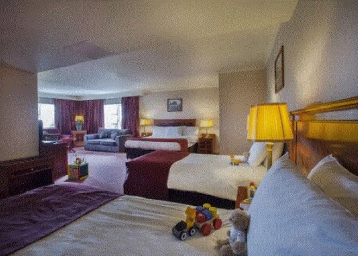 Knightsbrook & Golf Трим